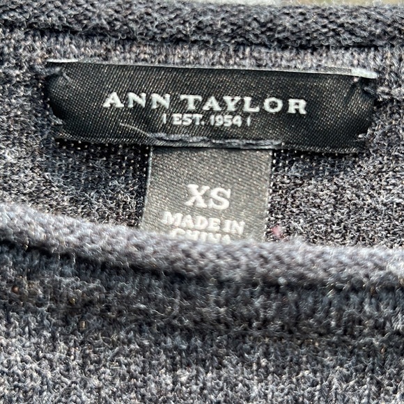 Ann Taylor Grey Sweater Dress Size XS - Picture 4 of 6